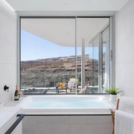 Villa Infinity *